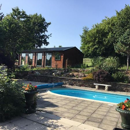 Tudor Lodge With Pool & Bbq Cabin Liskeard Luaran gambar