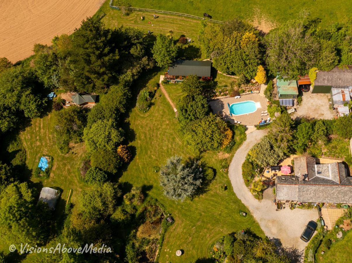 Tudor Lodge With Pool & Bbq Cabin Liskeard Luaran gambar