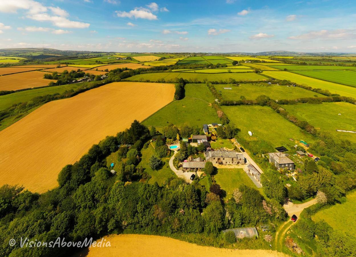 Tudor Lodge With Pool & Bbq Cabin Liskeard Luaran gambar