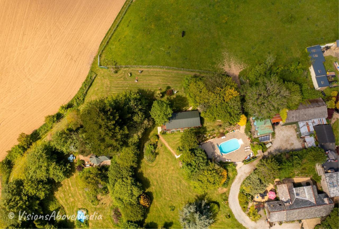 Tudor Lodge With Pool & Bbq Cabin Liskeard Luaran gambar