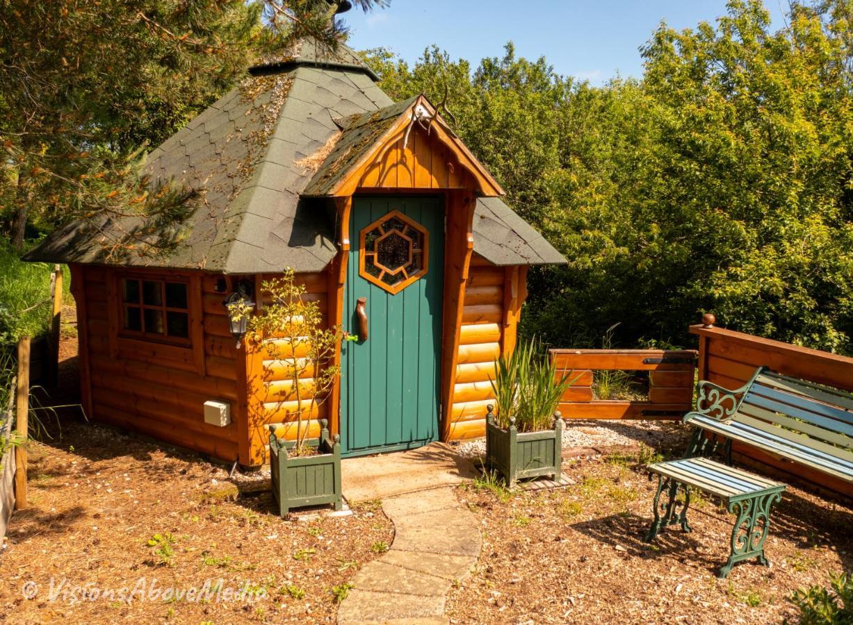 Tudor Lodge With Pool & Bbq Cabin Liskeard Luaran gambar